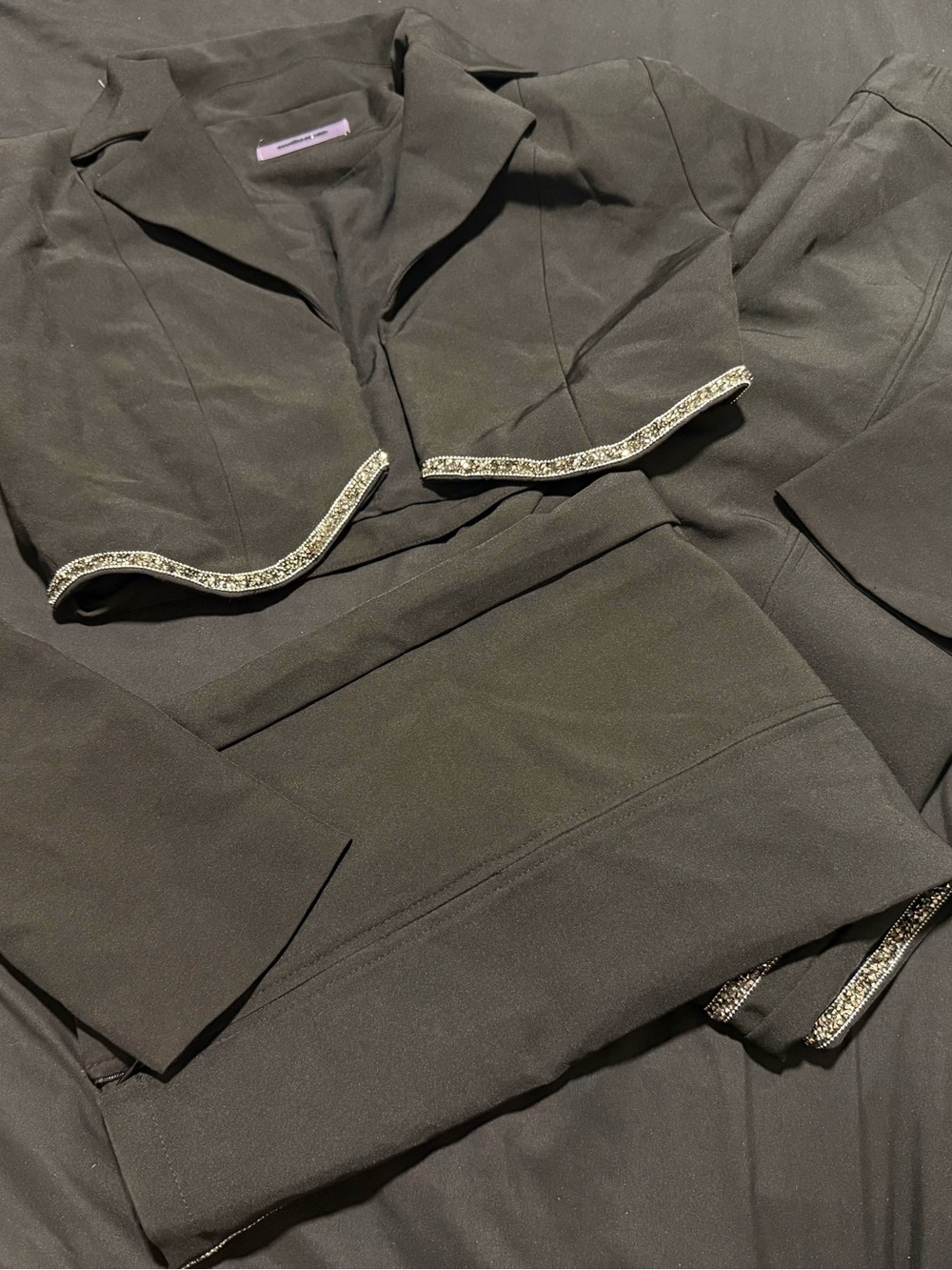 Maniere De Voir Set Black with silver glitter trim, Size US4